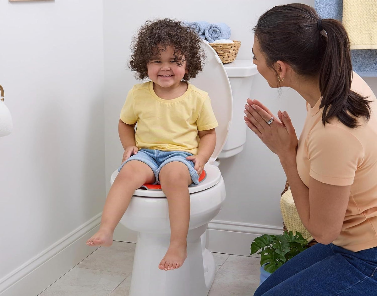 DISNEY Flip & Sit nastavek za straniščno školjko 18 m+ 23 kg STRELA McQUEEN