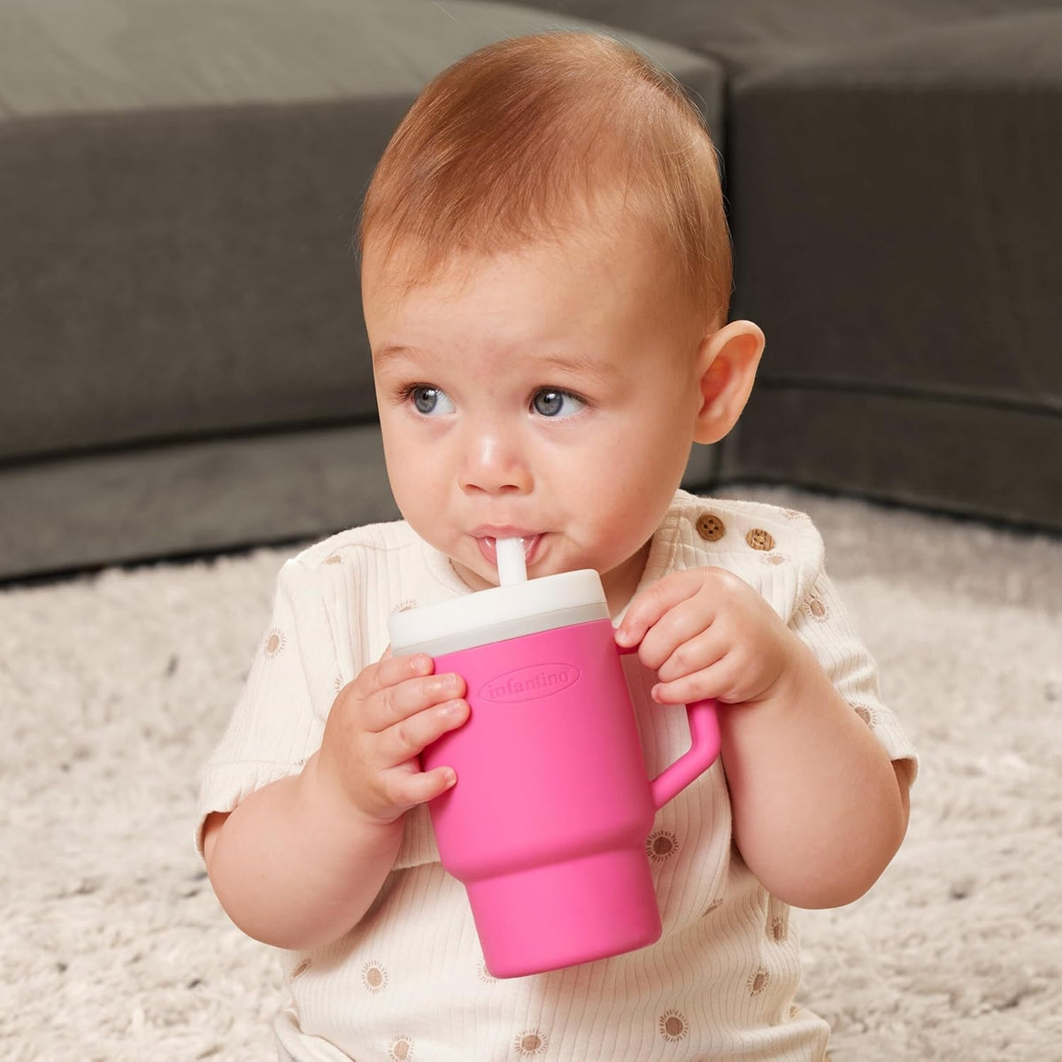INFANTINO My 1st Tumbler silikonski lonček s pitnim nastavkom proti polivanju 266 ml 6 m+