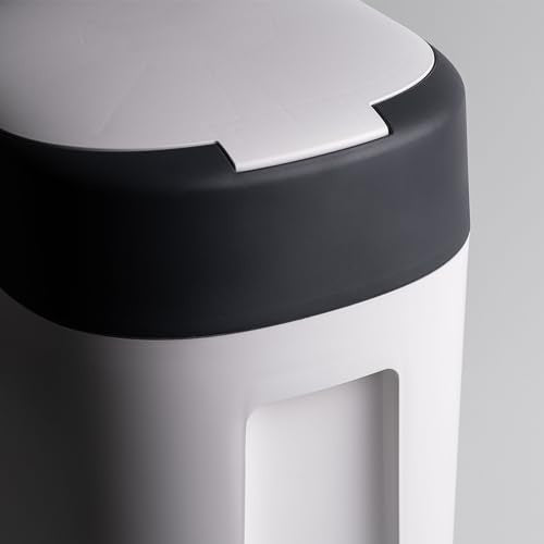 Tommee Tippee Twist and Click zbliżenie pokrywy i uchwytu białego kosza