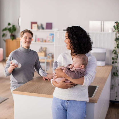 PHILIPS AVENT elektryczny sterylizator parowy w nowoczesnym domu, bezpieczna sterylizacja butelek i akcesoriów dla dziecka
