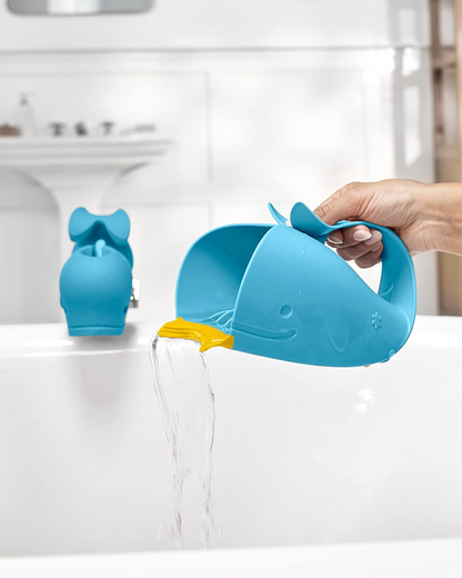 SKIP HOP Moby Rinser nádoba na oplachování vlasů 710 ml VELRYBA