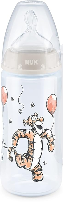 Butelka z szarą nakrętką i osłoną oraz ilustracją pomarańczowego tygrysa z balonikami.