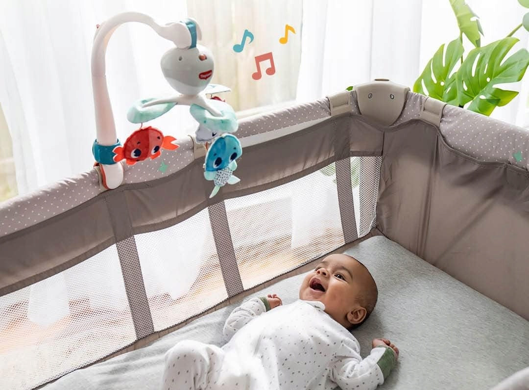 TINY LOVE Skarby Oceanu KARUZELA podróżna 3w1 karuzela do łóżeczka z rybkami, 5 melodii, kolorowa, 0-5 m