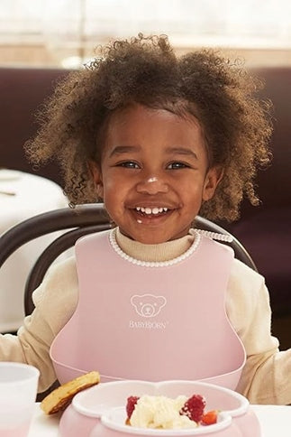 BABYBJORNbib x 2age 4 m+colours pink and greensize 21 x 25 cmsize 19-30 cmmaterials polypropylene