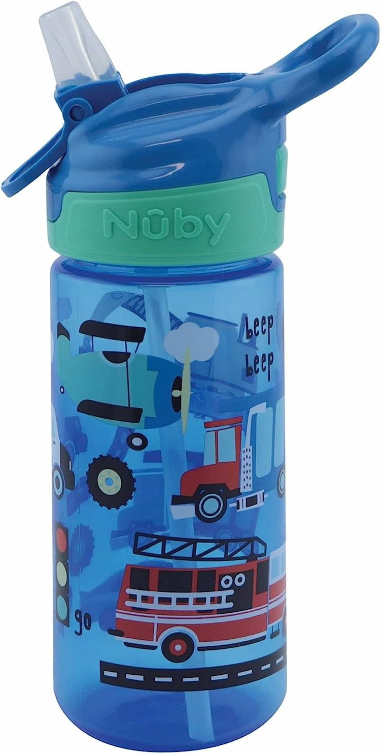 Nuby Flip it Cup – zbliżenie ustnika i słomki